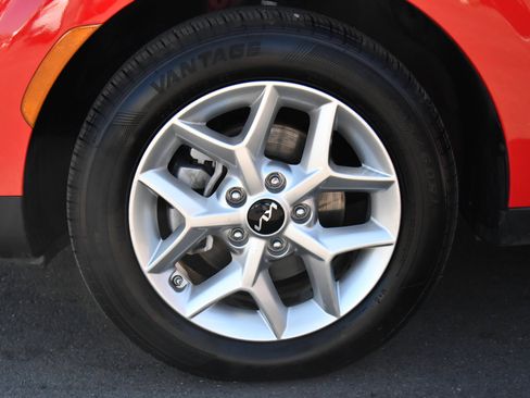 Used 2024 Kia Soul LX w/ Option Group 015 FWD image 12