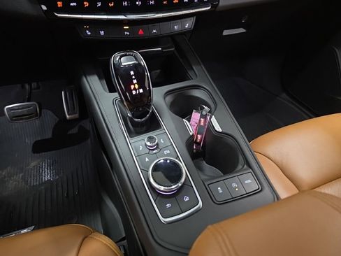 Used 2024 Cadillac XT4 Sport image 18