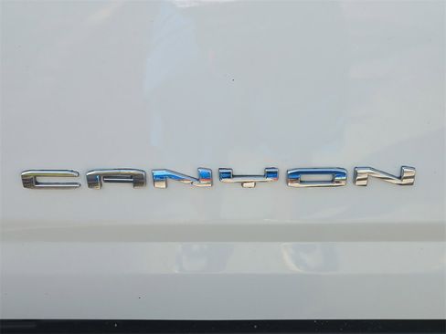Used 2022 GMC Canyon Elevation Standard w/ Convenience Package image 14