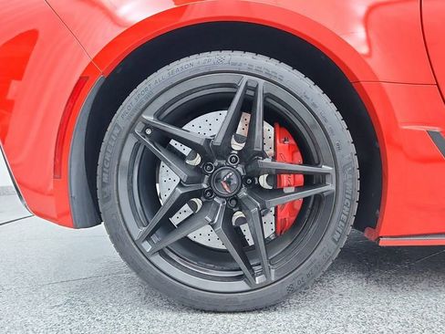 Used 2016 Chevrolet Corvette Z06 w/ 3LZ Preferred Equipment Group image 13