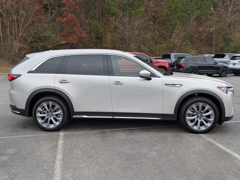 Used 2025 MAZDA CX-90 3.3 Turbo w/ Premium Plus Pkg image 10
