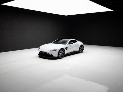 Used 2019 Aston Martin V8 Vantage Coupe RWD image 71