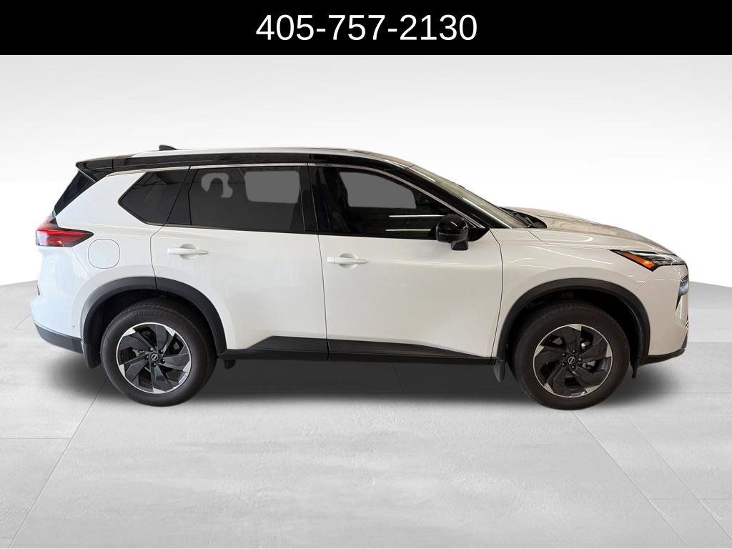 Used 2024 Nissan Rogue SL FWD image 13