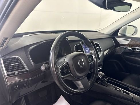 Used 2016 Volvo XC90 T6 Momentum w/ Momentum Plus Package AWD/4WD image 18