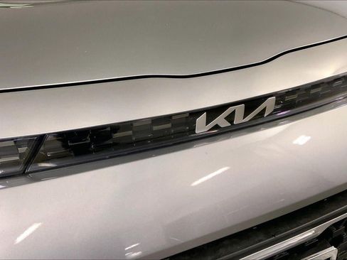 Certified 2025 Kia Soul LX w/ LX Technology Package image 28