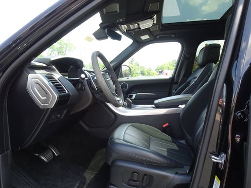 Used 2022 Land Rover Range Rover Sport HST AWD/4WD image 2