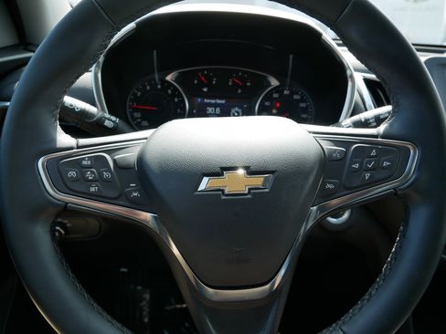 Used 2024 Chevrolet Equinox LT AWD/4WD image 24