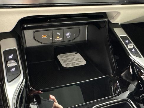New 2026 Kia Sorento SX Prestige AWD/4WD image 44