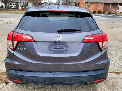 Used 2018 Honda HR-V EX image 8