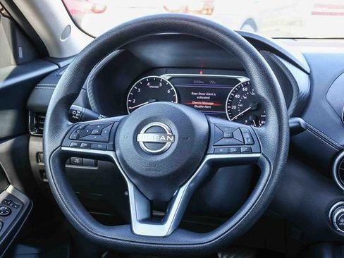 Used 2024 Nissan Sentra SV FWD image 17