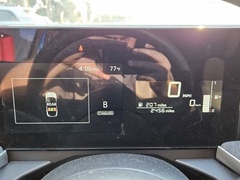 Used 2025 Nissan Kicks SV image 14