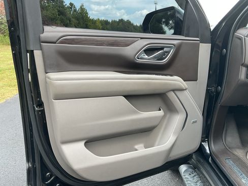 Used 2021 Chevrolet Tahoe Z71 w/ Z71 Signature Package AWD/4WD image 10