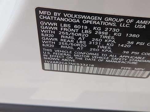 Certified 2022 Volkswagen Atlas SEL R-Line image 9