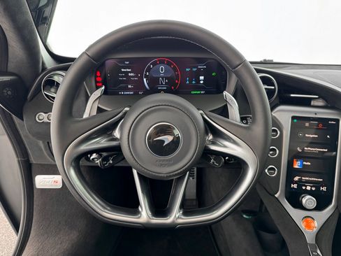 New 2026 McLaren 750S image 11