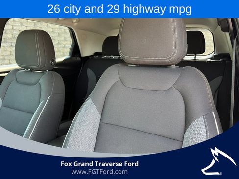 Used 2025 Chevrolet TrailBlazer LT AWD/4WD image 12