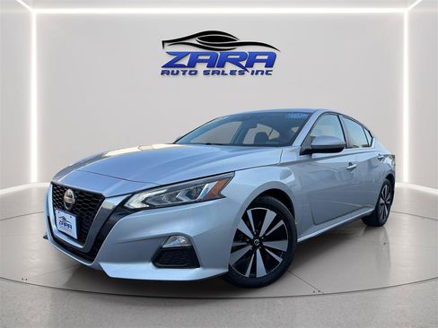 Used 2022 Nissan Altima 2.5 SV FWD image 1