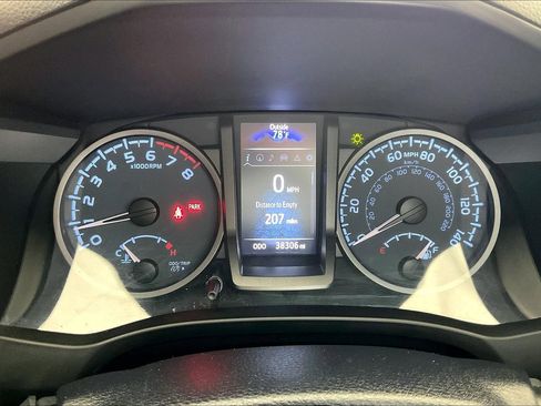 Used 2021 Toyota Tacoma TRD Pro AWD/4WD image 12
