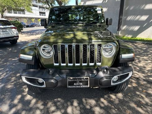 Used 2021 Jeep Gladiator Overland w/ Popular Equipment Package AWD/4WD image 2