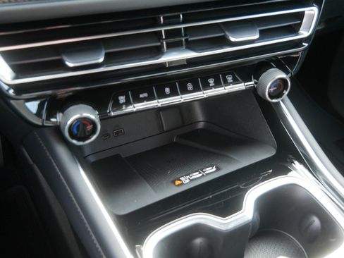 New 2026 Chevrolet Traverse High Country AWD/4WD image 15