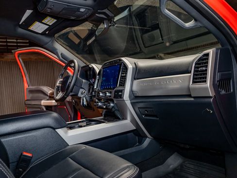 Used 2022 Ford F250 Lariat image 19