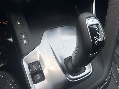 Used 2020 Jaguar E-PACE R-Dynamic SE image 23