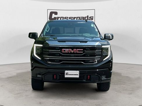 Used 2024 GMC Sierra 1500 AT4 w/ Technology Package image 8