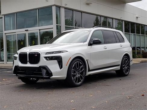 New 2026 BMW X7 M60i image 1