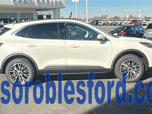 New 2025 Ford Escape SE w/ PHEV Premium Package image 2