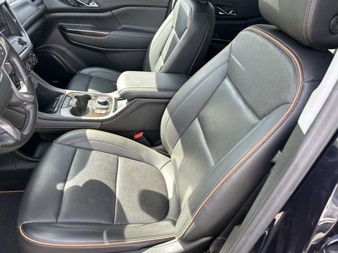 Used 2022 GMC Acadia AT4 w/ Preferred Package image 16