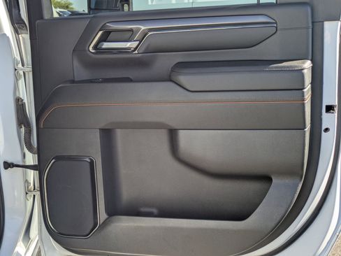 Used 2024 GMC Sierra 2500 AT4 w/ AT4 Premium Plus Package image 27