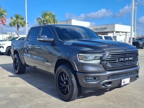 Used 2022 RAM 1500 Laramie w/ Laramie Southwest Edition AWD/4WD image 3