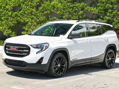 Used 2020 GMC Terrain SLT w/ Preferred Package FWD image 1