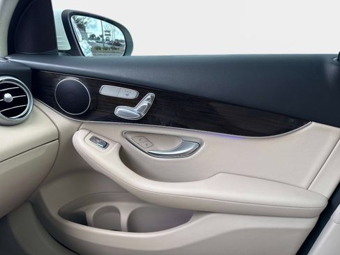 Certified 2022 Mercedes-Benz GLC 300 300 image 24