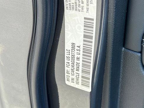 New 2025 Jeep Grand Cherokee L Laredo image 21