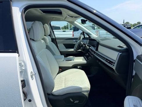 Used 2024 Hyundai Santa Fe Calligraphy AWD/4WD image 10