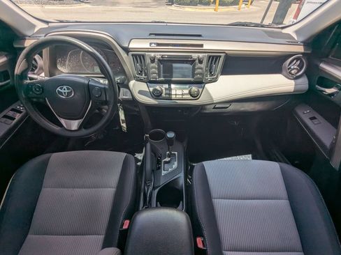 Used 2014 Toyota RAV4 XLE FWD image 2