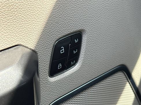 Used 2021 Ford F350 Limited AWD/4WD image 23
