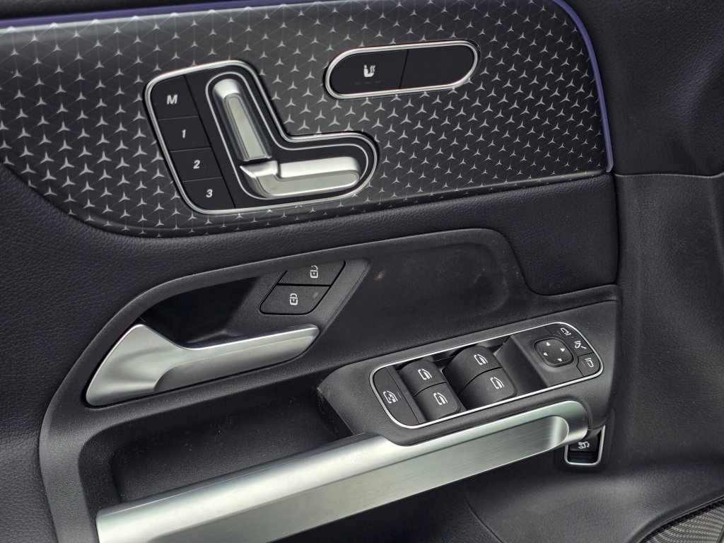 New 2026 Mercedes-Benz GLB 250 4MATIC image 35