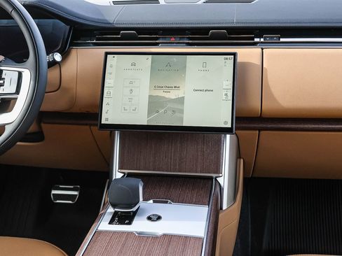 New 2026 Land Rover Range Rover SE image 24