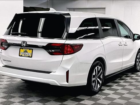 Used 2025 Honda Odyssey EX-L image 13