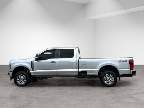 Used 2024 Ford F350 Lariat w/ Lariat Ultimate Package AWD/4WD image 3