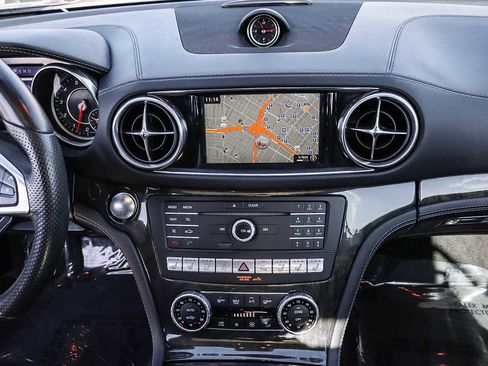 Used 2018 Mercedes-Benz SL 450 image 23