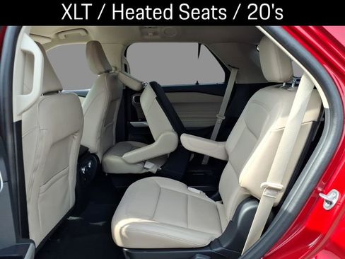Used 2022 Ford Explorer XLT w/ Equipment Group 202A image 5