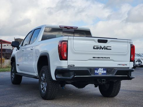 Used 2026 GMC Sierra 1500 AT4X w/ LPO, Black Badging Package AWD/4WD image 6