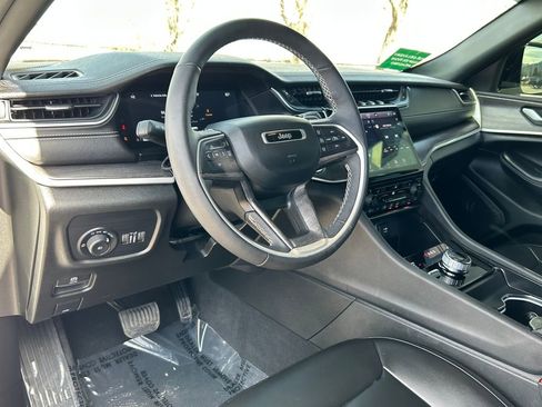 Used 2024 Jeep Grand Cherokee Limited w/ Trailer Tow Package image 7