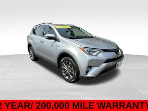 Used 2018 Toyota RAV4 Limited AWD/4WD image 10