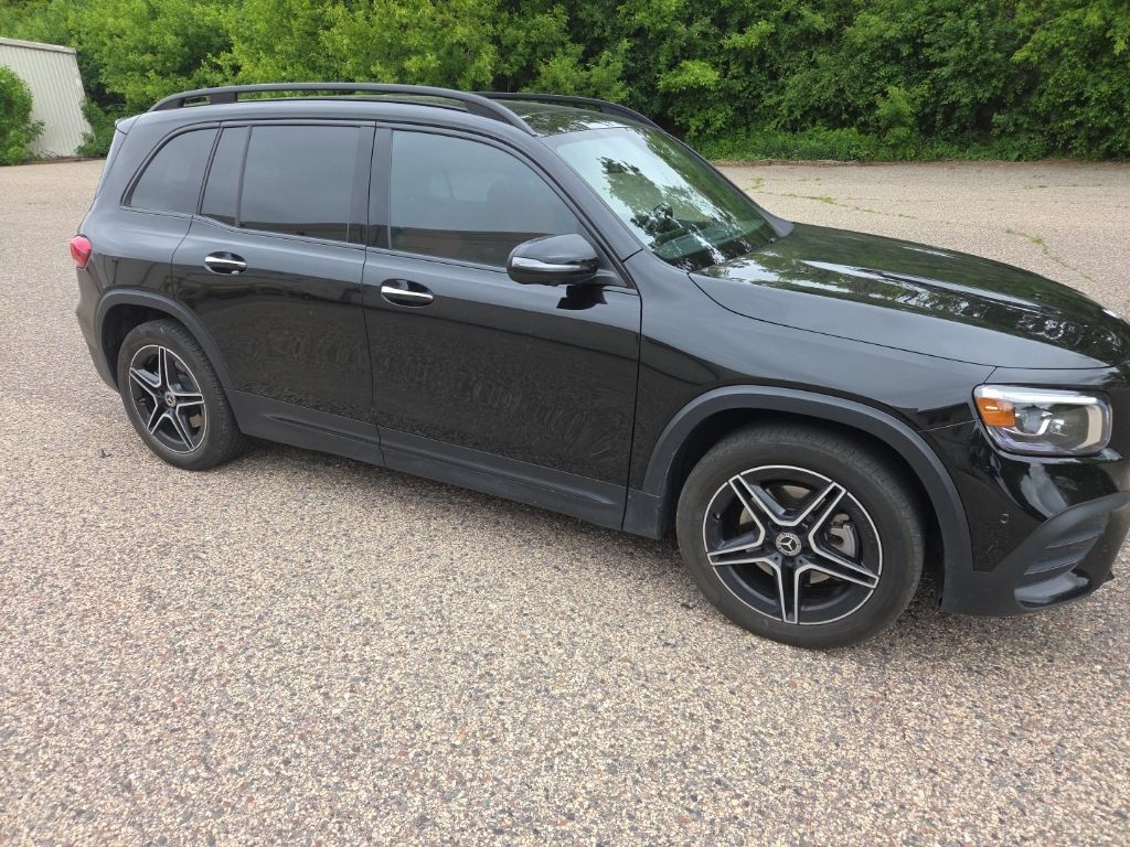 Used 2023 Mercedes-Benz GLB 250 4MATIC image 35
