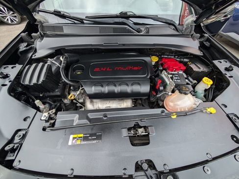 Used 2021 Jeep Compass Latitude image 10