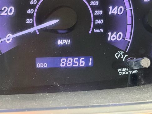 Used 2011 Toyota Avalon FWD image 29