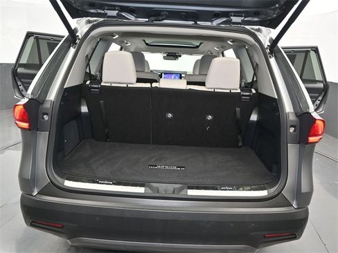 Used 2025 Toyota Grand Highlander FWD image 16